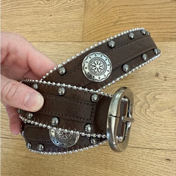 No brand - Western Concho Belt in Brown & Silver - Picture 2 of 2